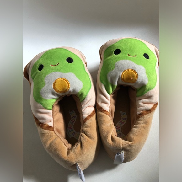 Squishmallow slippers - Picture 2 of 6